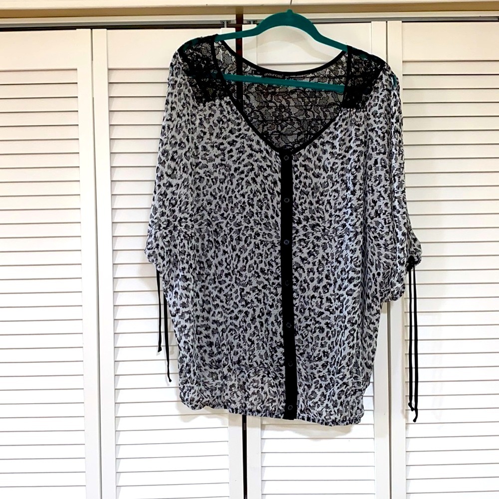 Gently worn Maurices Size 3X Blouse
